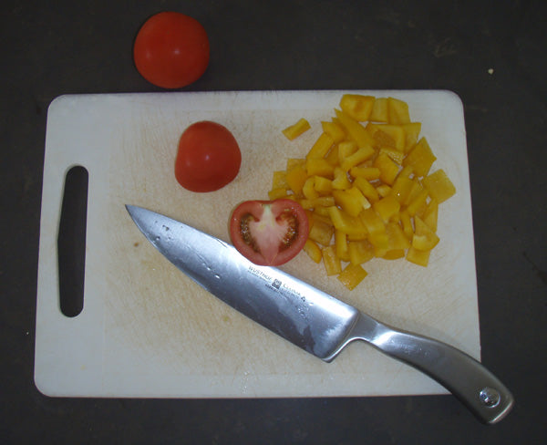 Chopping Board Showdown: The Hidden Dangers of Plastic Cutting Boards vs. the Benefits of Wooden Boards