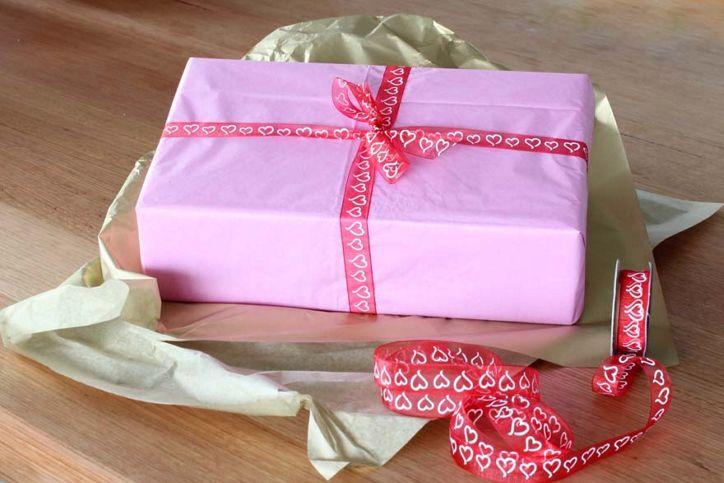 Free Valentines Day Gift Wrapping!